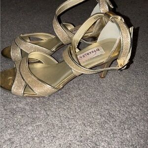 Dyeables Women's Gold Strappy Heels